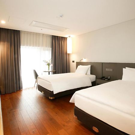 Westernlife Hotel Iksan Habitación foto