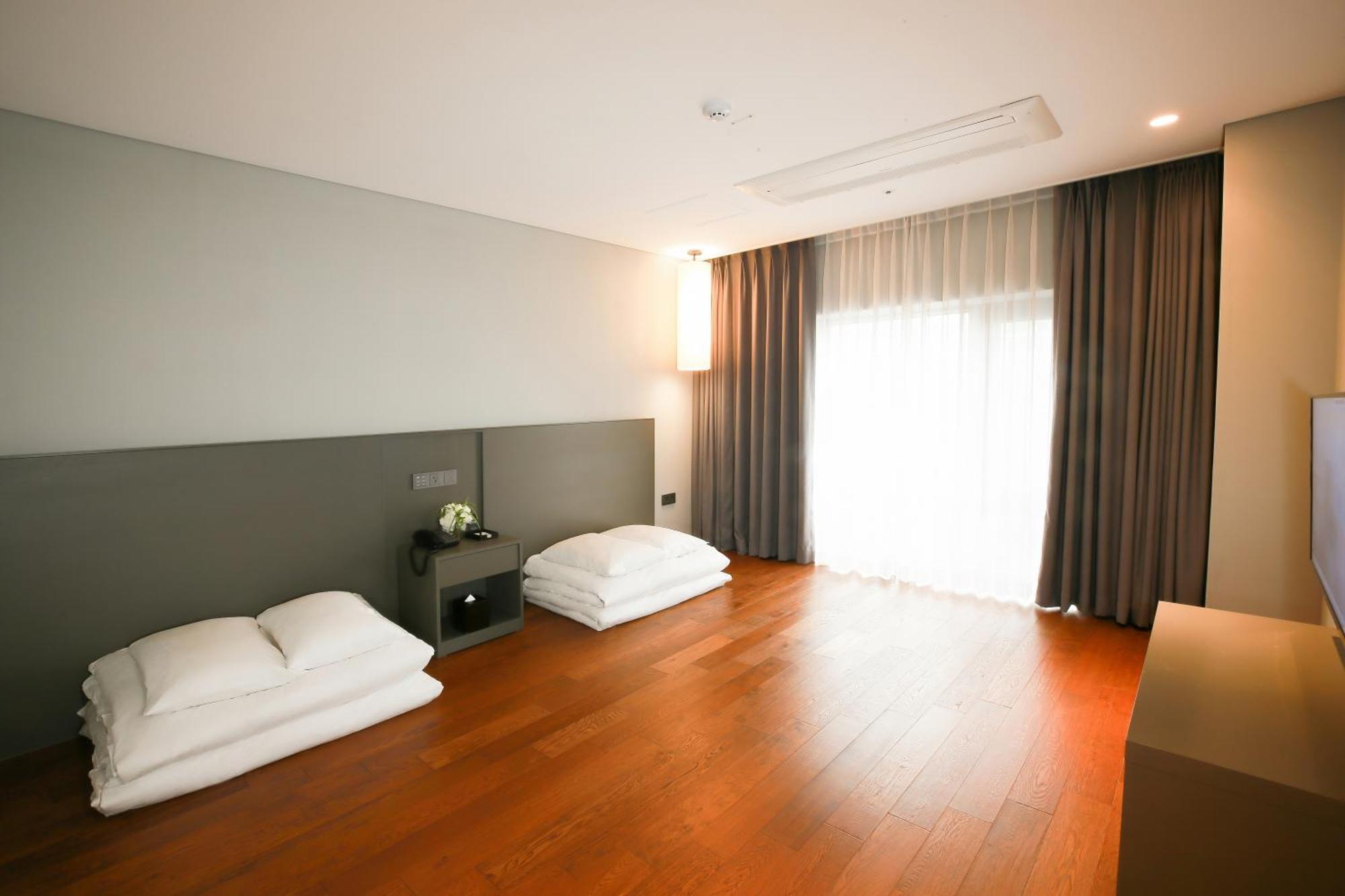 Westernlife Hotel Iksan Habitación foto